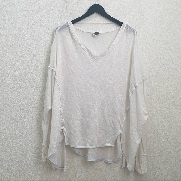 FREE PEOPLE We The Free Never Give Up Oversized Top V Neck Tee in Ivory White XS - Picture 3 of 13